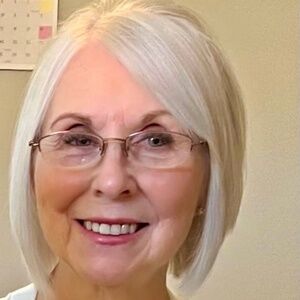 Meet your Posher, Debra